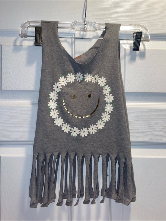 Tops - ' Grey Daisy Smile Fringe Tank Top